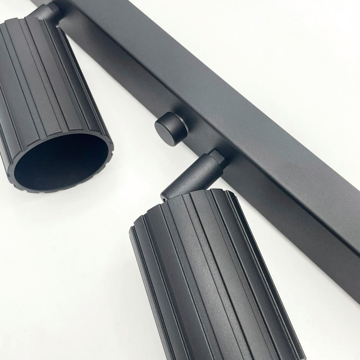 Lamkur Strahler schwarz Stahl B/H/L: ca. 6,5x16,5x117 cm 6 Brennstellen Prisma - schwarz (117,00/6,50/16,50cm) - Lamkur