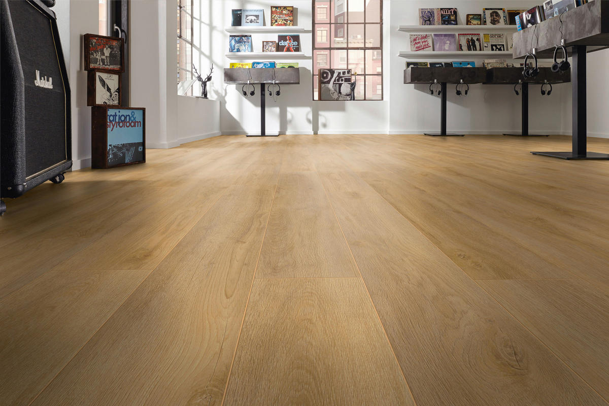 Kronotex Laminatboden Robusto ca.1,293m² im Paket  B/L: ca. 18,8x137,5 cm pro Paket Robusto ca.1,293m² im Paket - natur (18,80/137,50cm) - Kronotex