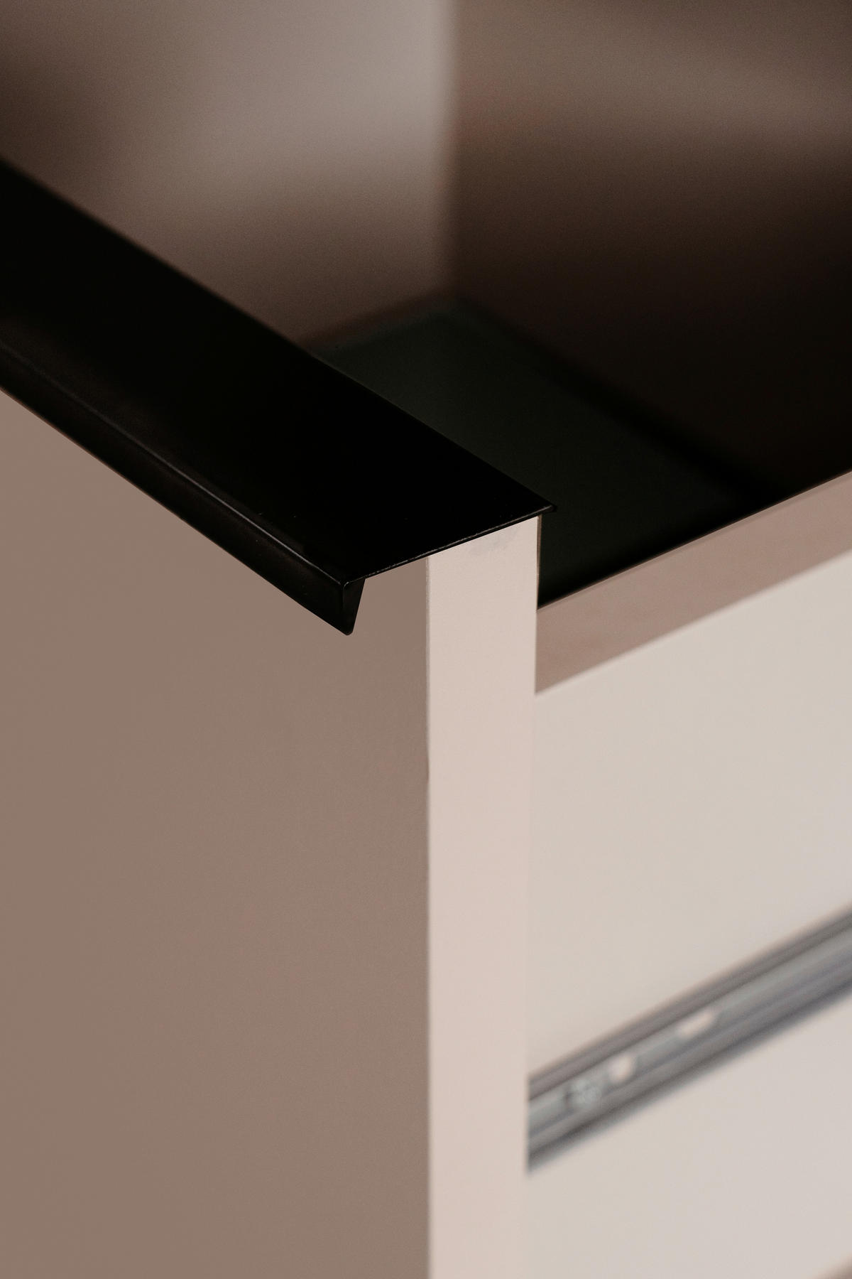 Kommode Arona sand schwarz B/H/T: ca. 135x90x38 cm Arona - sand/schwarz (135,00/90,00/38,00cm)
