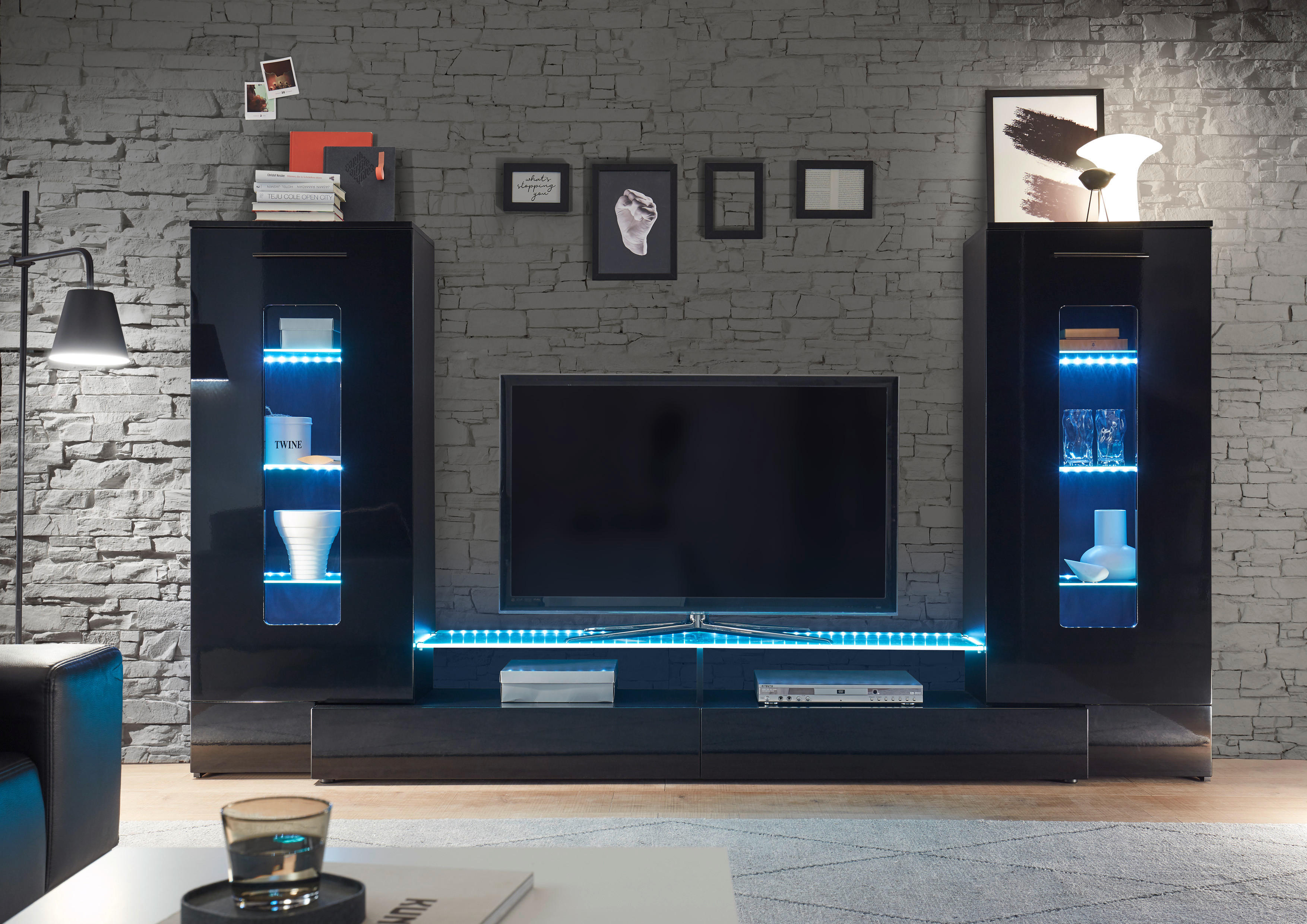 Wohnwände online bestellen modern & klassisch POCO