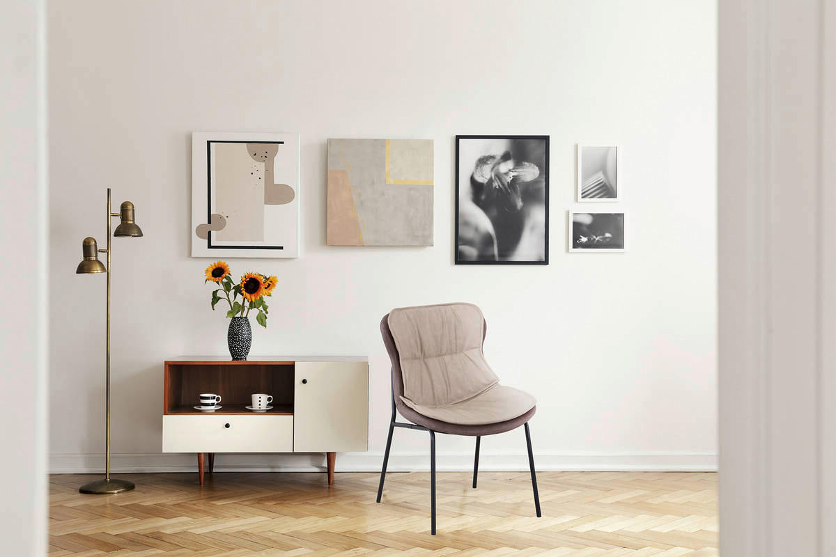 Stuhl Brady 200 beige hellbraun Kunstleder Kunstleder B/H/T: ca. 54x84x64 cm Brady 200 - beige/schwarz (54,00/84,00/64,00cm) - 360 Living