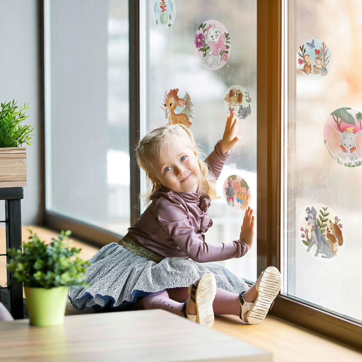 Komar Fenstersticker Enchanted Forest  Enchanted Forest B/L: ca. 30x30 cm Enchanted Forest - (30,00/30,00cm) - Komar