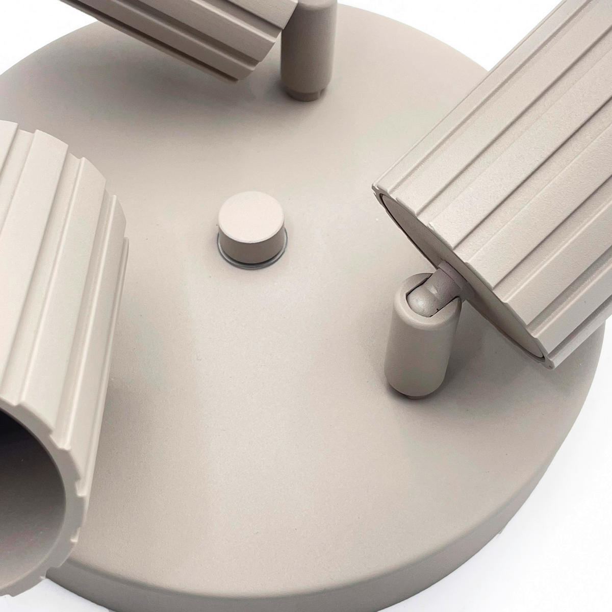 Lamkur Strahler beige Stahl B/H/L: ca. 18x19,5x18 cm 3 Brennstellen Prisma - beige (18,00/18,00/19,50cm) - Lamkur