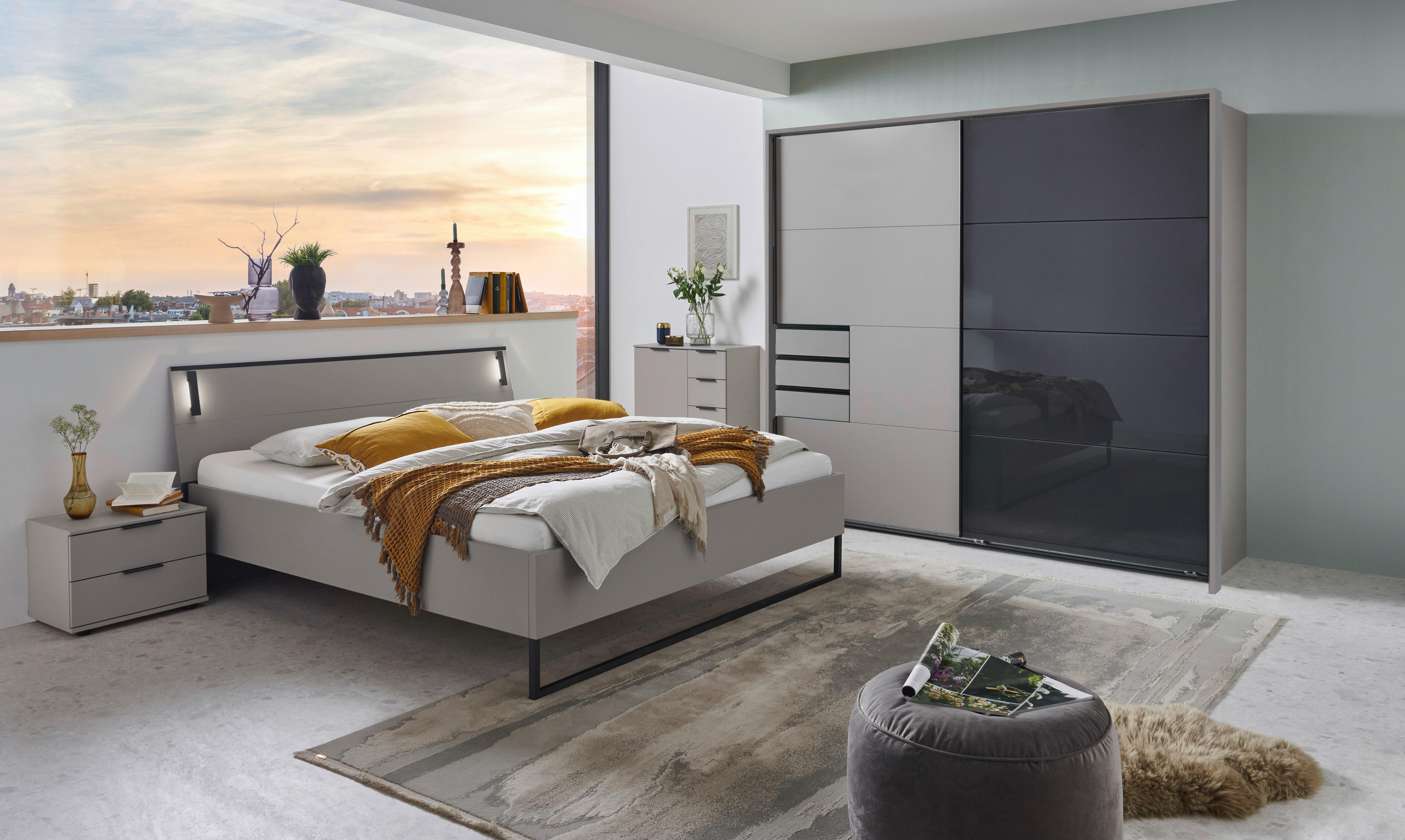 Schwebetürenschrank Tilburg Sahara grau B/H/T: ca. 225x208x64 cm Tilburg - schwarz/Sahara (225,00/208,00/64,00cm)