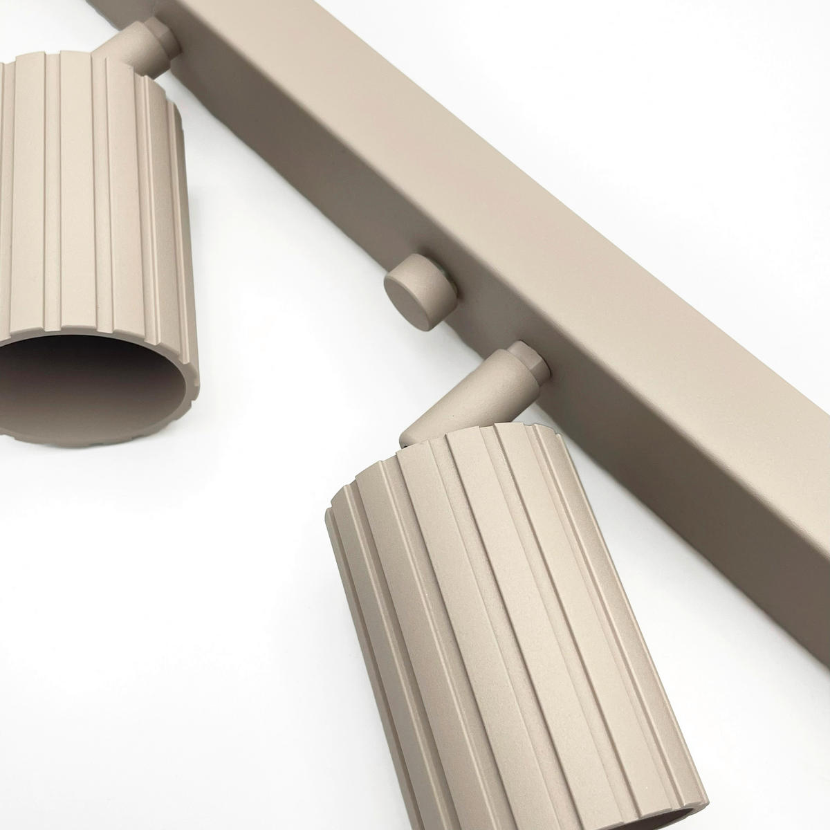 Lamkur Strahler beige Stahl B/H/L: ca. 6,5x16,5x117 cm 6 Brennstellen Prisma - beige (117,00/6,50/16,50cm) - Lamkur