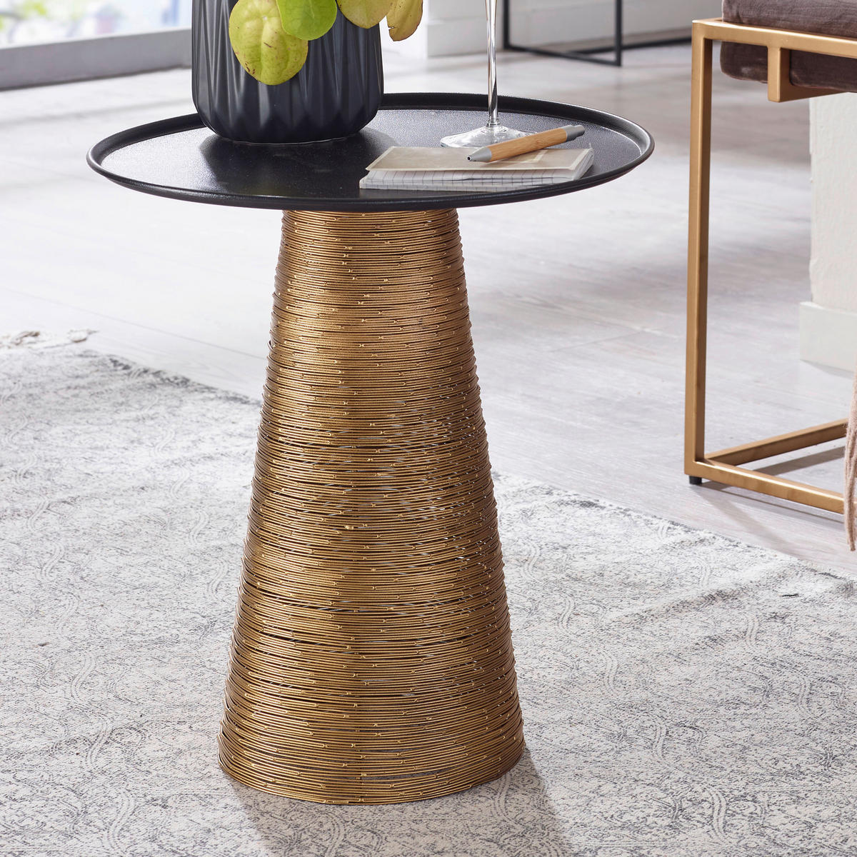 Beistelltisch gold B/H/T: ca. 40x45x40 cm Beistelltisch - gold (40,00/45,00/40,00cm) - Wohnling