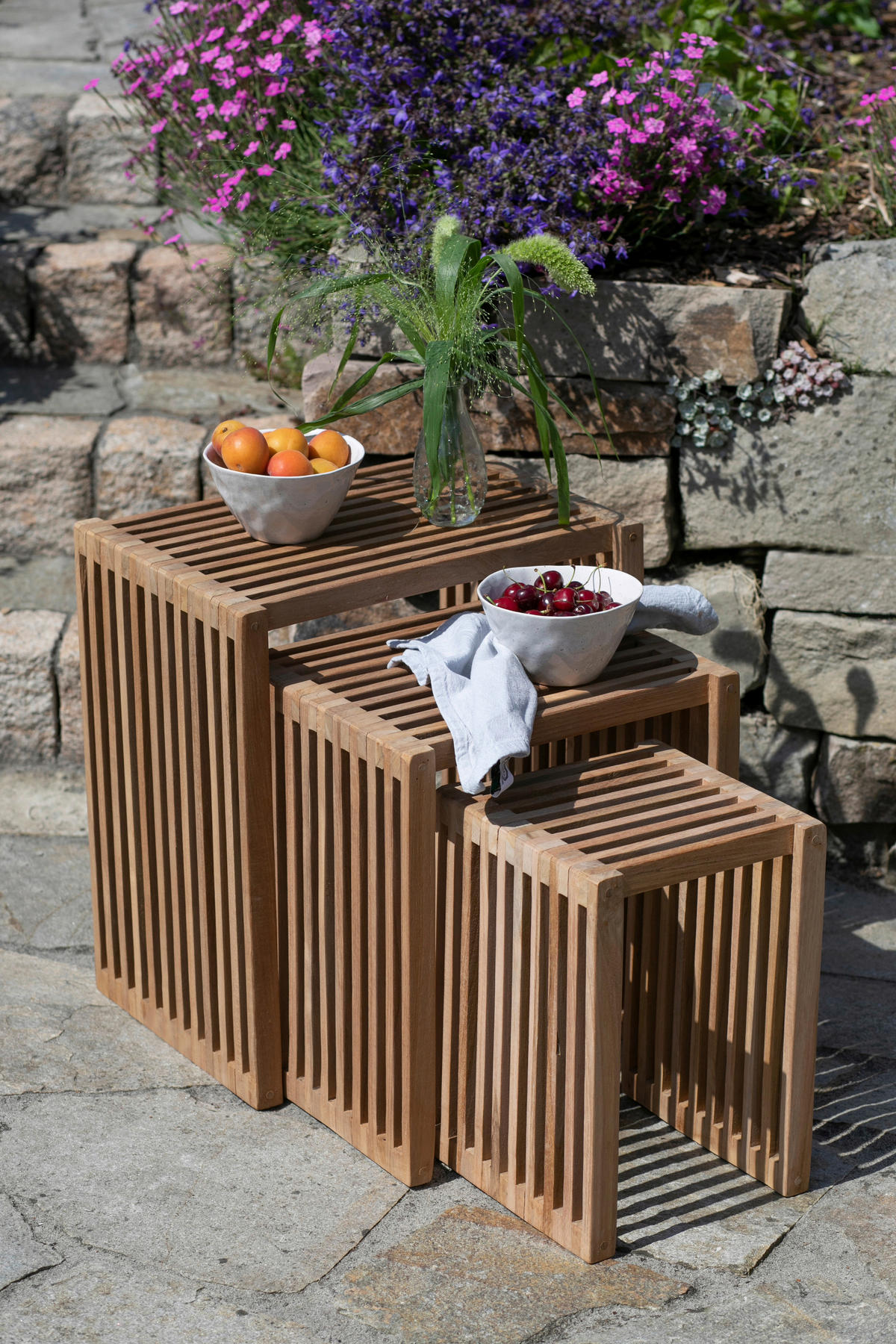 deVries Beistelltisch Woodie hellbraun Teakholz B/H/T: ca. 45x50x30 cm Woodie - hellbraun (45,00/50,00/30,00cm) - deVries