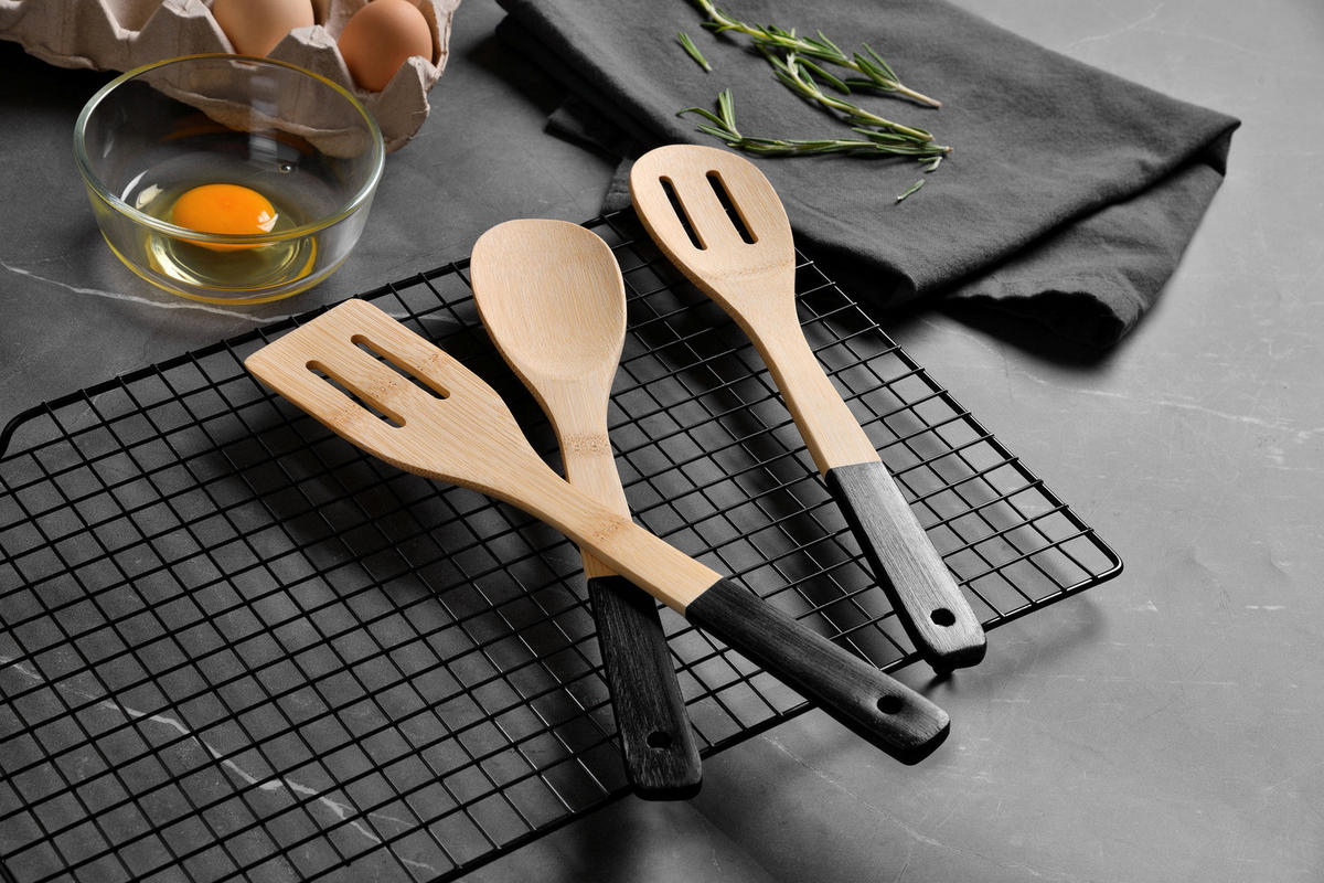 BERGNER Kochlöffel EARTH BLACK schwarz Bambus B/H/L: ca. 6x8x30 cm EARTH BLACK - schwarz (30,00/6,00/8,00cm) - BERGNER