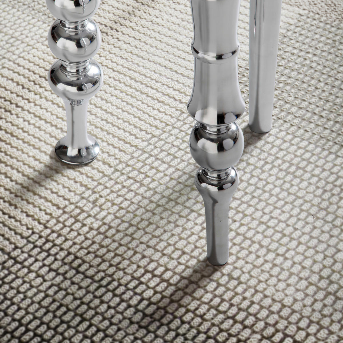 Beistelltisch silber B/H/T: ca. 44x44x63 cm Beistelltisch - silber (44,00/44,00/63,00cm) - Wohnling