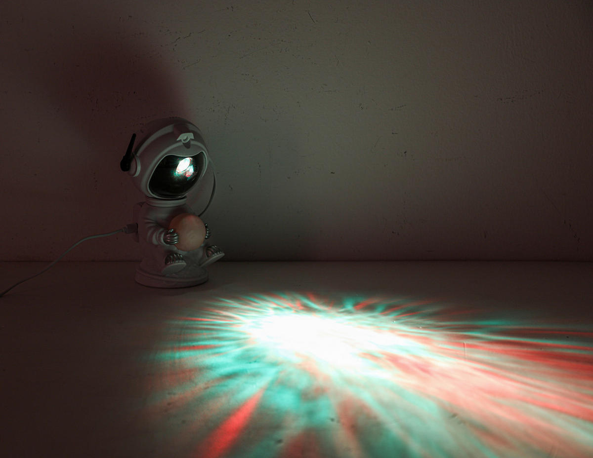 Nolo Dekoleuchte weiß Kunststoff B/H/L: ca. 13x26x13 cm LED-Dekoleuchte_Astronaut - weiß (13,00/13,00/26,00cm) - Nolo