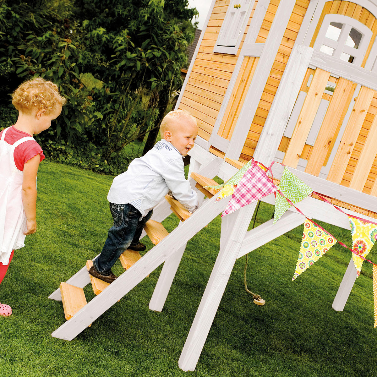 AXI Spielhaus Sophie weiß B/H/L: ca. 380x274x212 cm Sophie - braun/weiß (212,00/380,00/274,00cm) - AXI