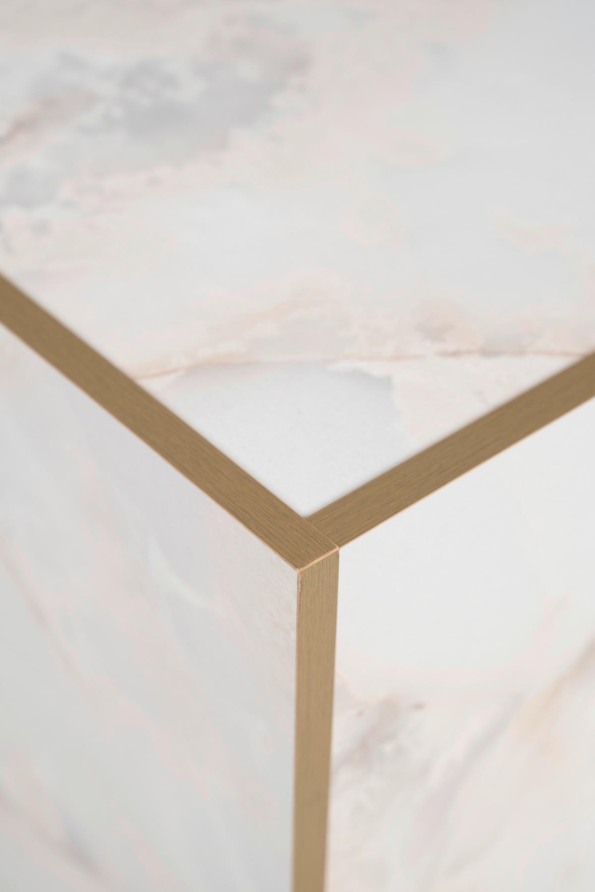 Beistelltisch Brilon weiß gold Optik B/H/T: ca. 50x40x50 cm Brilon - gold/weiß (50,00/40,00/50,00cm)