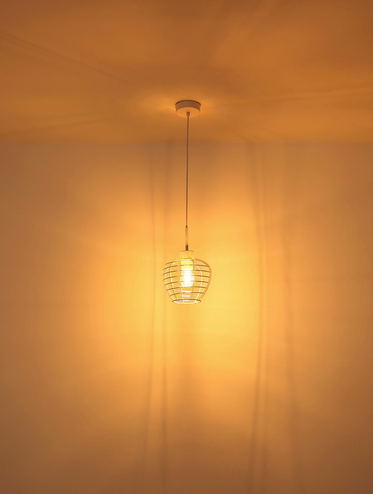 GLOBO Hängeleuchte Chrom weiß Aluminium Metall B/H/L: ca. 28,5x24,5x36,5 cm E27 1 Brennstellen Hängeleuchte-Nesa - weiß/Chrom (36,50/28,50/24,50cm) - GLOBO