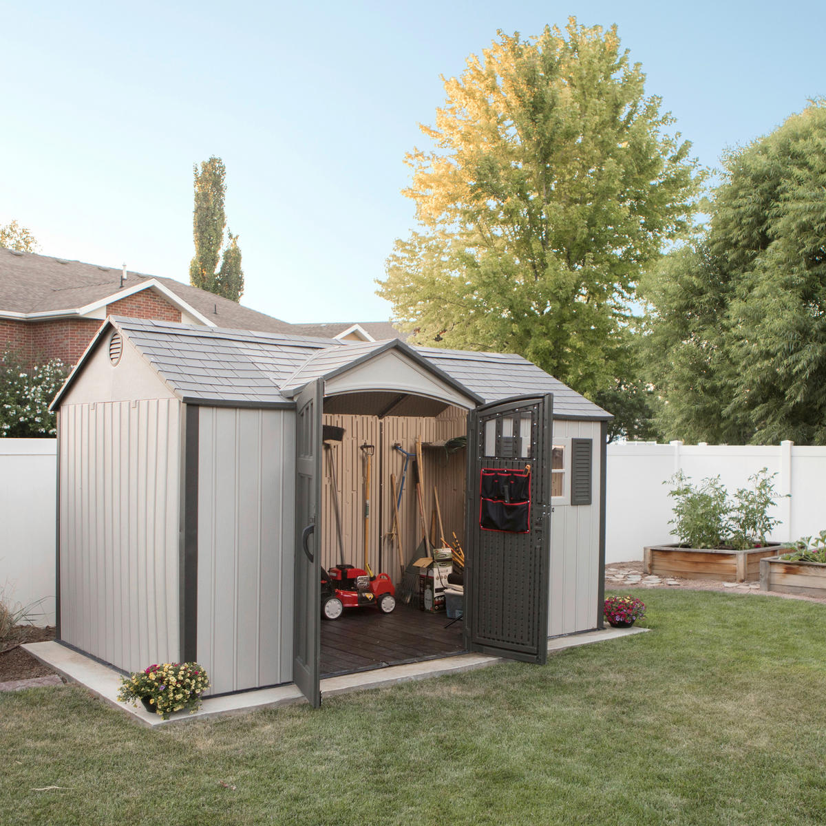 Lifetime Gerätehaus Texas hellgrau B/H/L: ca. 381x243,84x243,84 cm Texas - hellgrau (243,84/381,00/243,84cm) - Lifetime