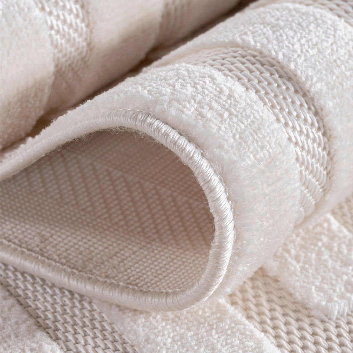 Ayyildiz Kurzflorteppich DOHA creme B/L: ca. 280x370 cm DOHA - creme (280,00/370,00cm) - Ayyildiz