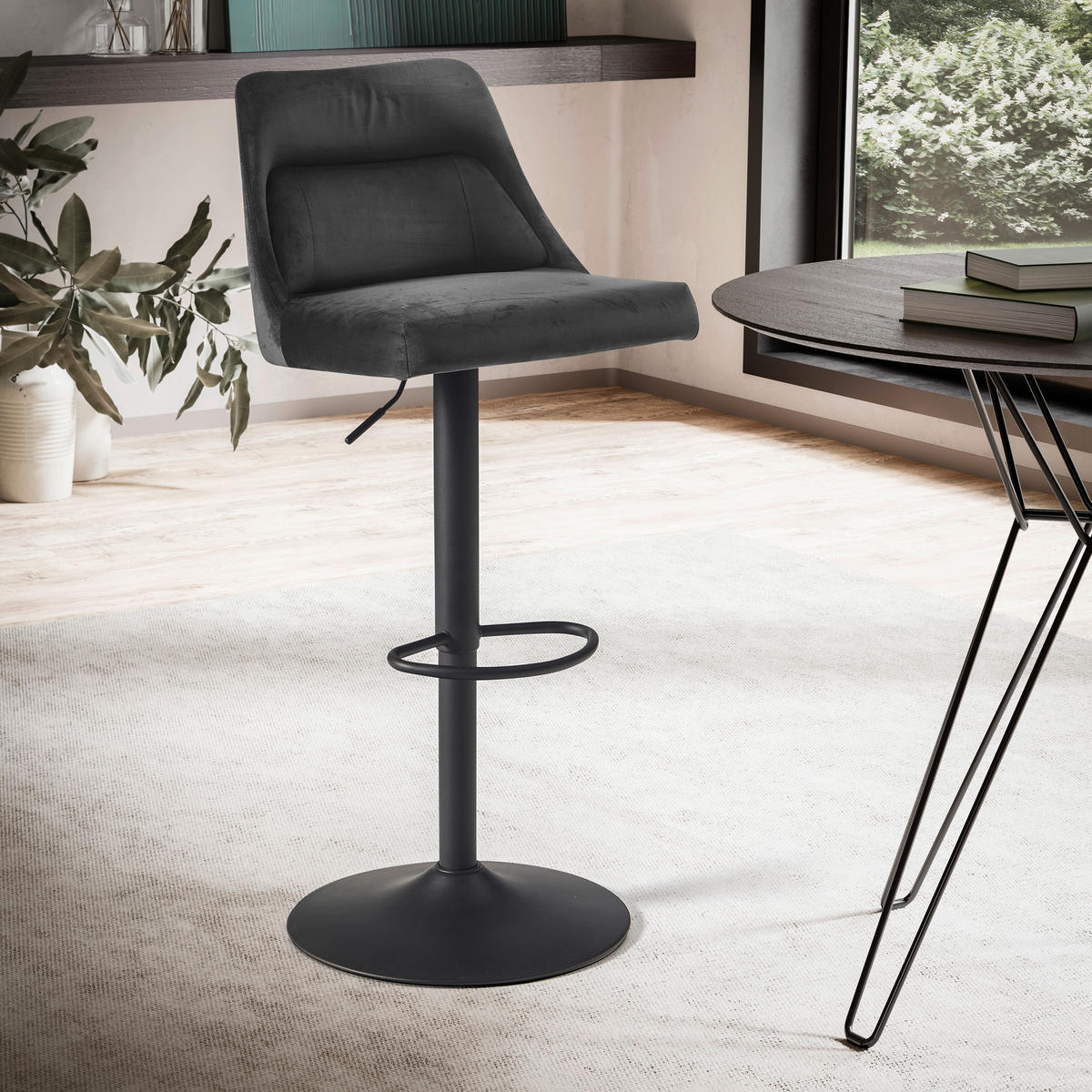 Barhocker schwarz schwarz Samt Eisen B/H/T: ca. 45x106x51 cm Barhocker - schwarz (45,00/106,00/51,00cm) - Wohnling