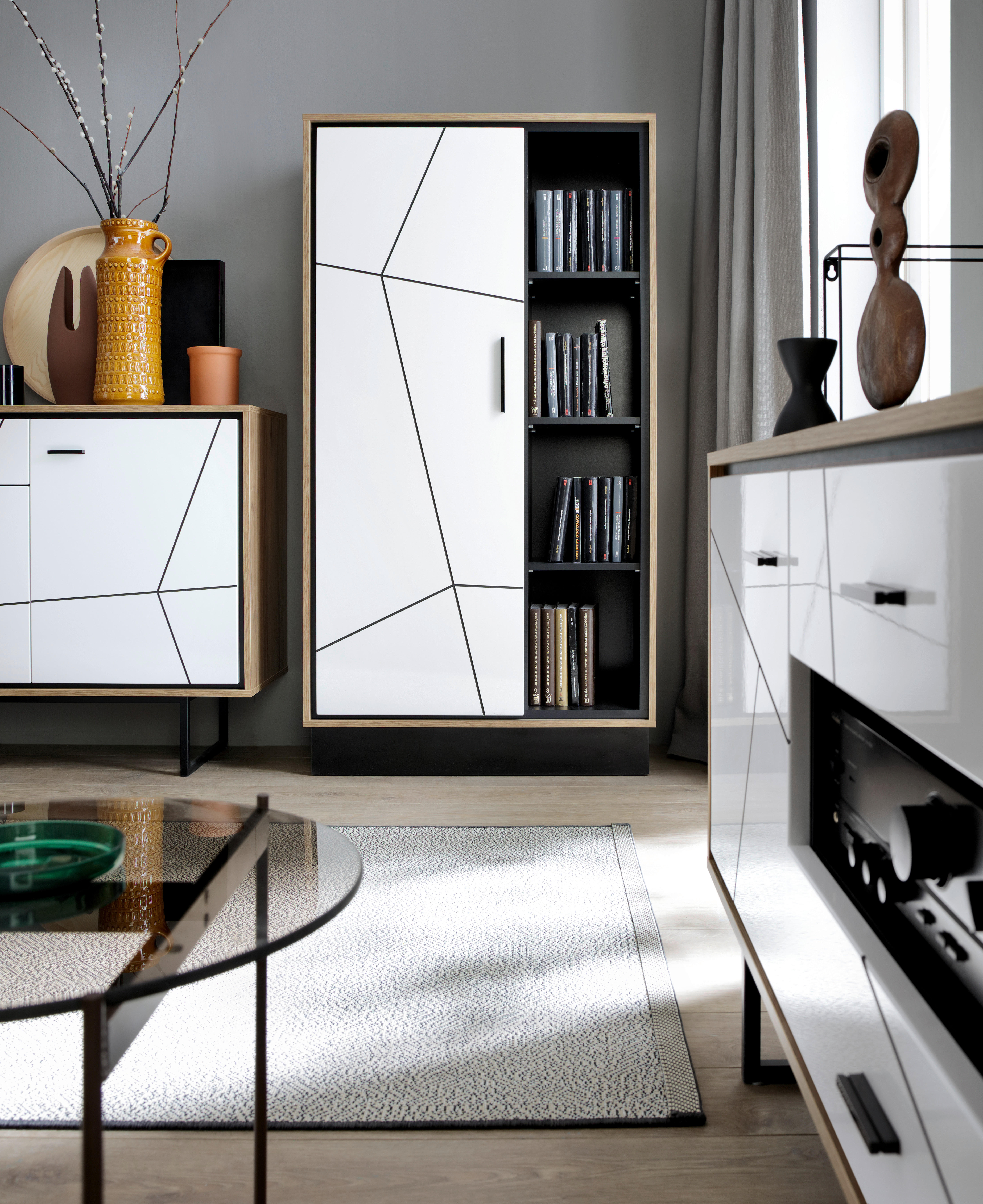 Standvitrine Brolo Eiche Cartania Nachbildung weiß Hochglanz schwarz B/H/T: ca. 85,4x160,4x37 cm Brolo - Eiche/weiß (85,40/160,40/37,00cm)