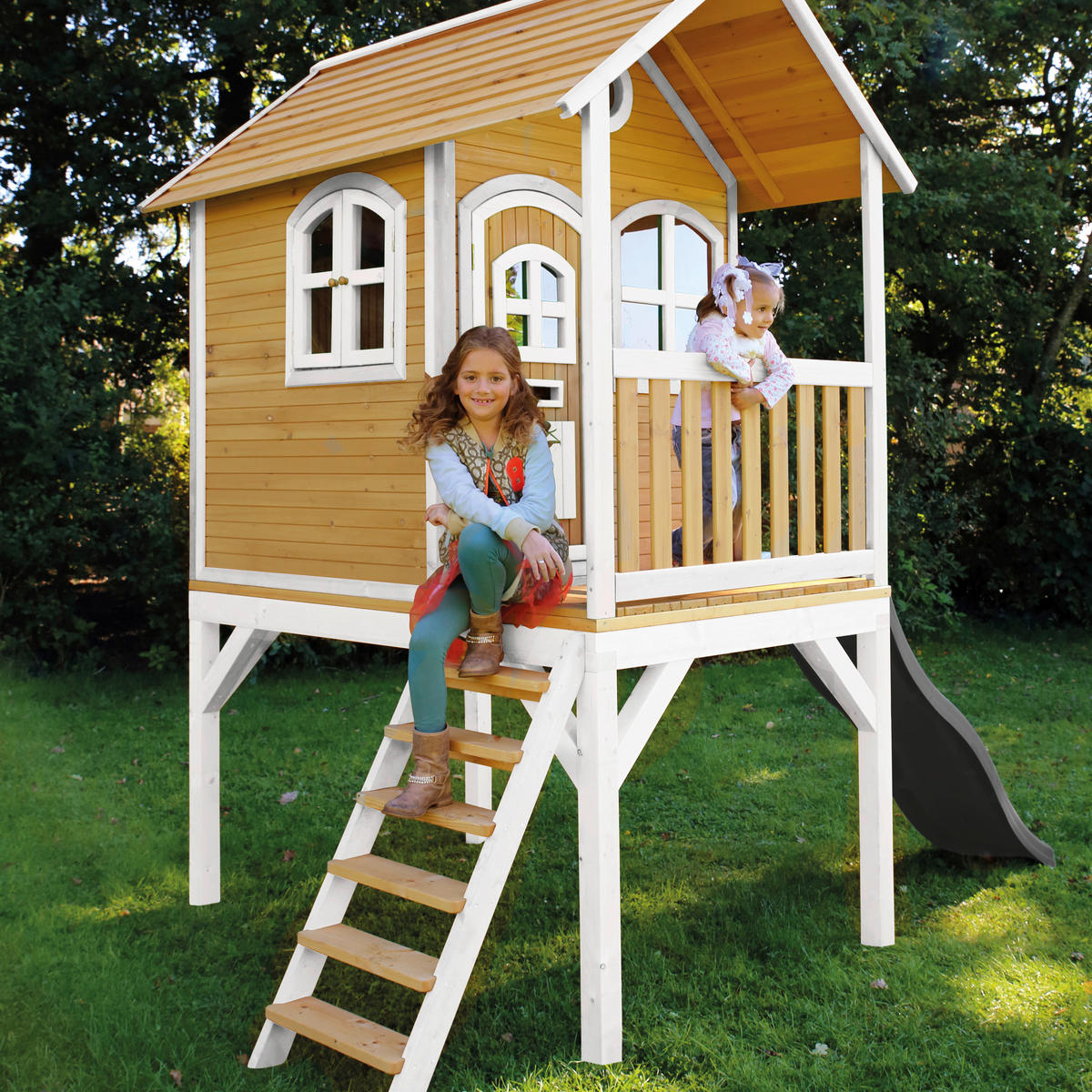 AXI Spielhaus Laura weiß B/H/L: ca. 318x272x191 cm Laura - braun/weiß (191,00/318,00/272,00cm) - AXI