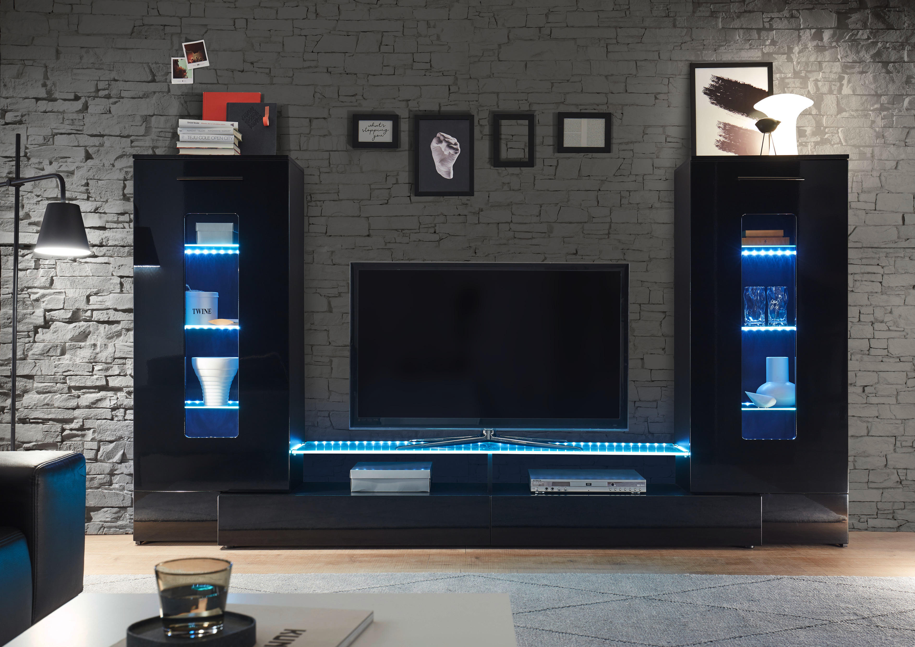 Wohnwände online bestellen modern & klassisch POCO