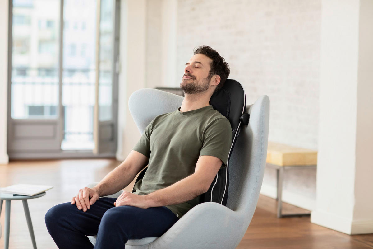 medisana Massagesitzauflage MC 823 schwarz B/H/T: ca. 42,5x110x18 cm ca. 40 W Massagesitzauflage MC 823 - schwarz (42,50/110,00/18,00cm) - medisana