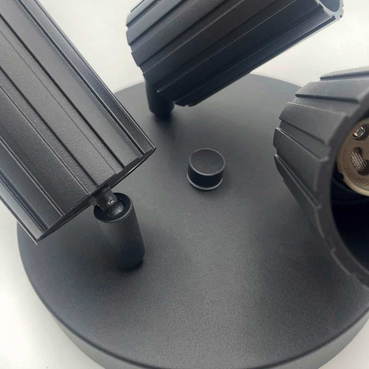 Lamkur Strahler schwarz Stahl B/H/L: ca. 18x19,5x18 cm 3 Brennstellen Prisma - schwarz (18,00/18,00/19,50cm) - Lamkur