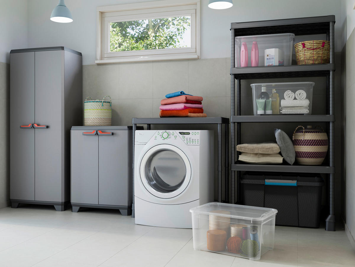 Keter Kunststoffschrank Stilo grau Kunststoff B/H/T: ca. 68x173x39 cm Stilo - rot/schwarz (68,00/173,00/39,00cm) - Keter