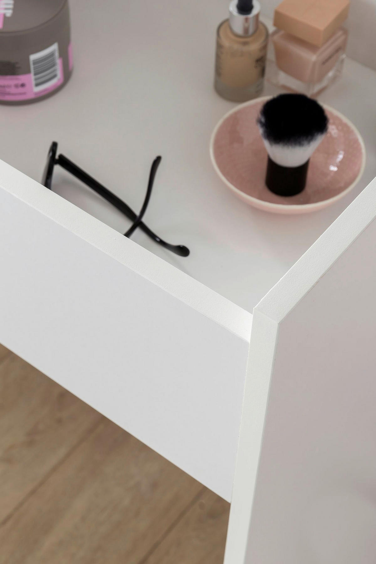 Schminktisch weiß B/H/T: ca. 60x81x40 cm Schminktisch - weiß (60,00/81,00/40,00cm) - Wohnling
