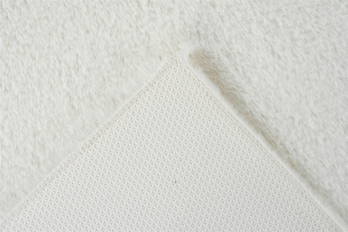 Kayoom Kurzflorteppich Badematte Rabbit Light 625 weiß B/H/L: ca. 50x2,4x90 cm Badematte Rabbit Light 625 - weiß (90,00/50,00/2,40cm) - Kayoom