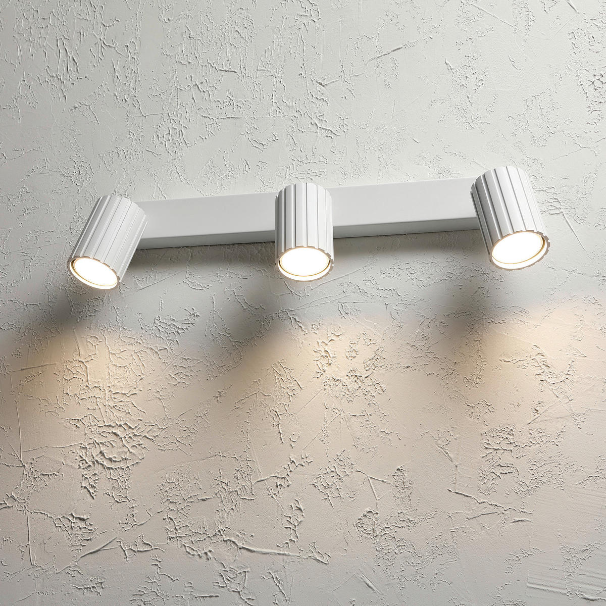 Lamkur Strahler weiß Stahl B/H/L: ca. 6,5x16,5x45 cm 3 Brennstellen Prisma - weiß (45,00/6,50/16,50cm) - Lamkur