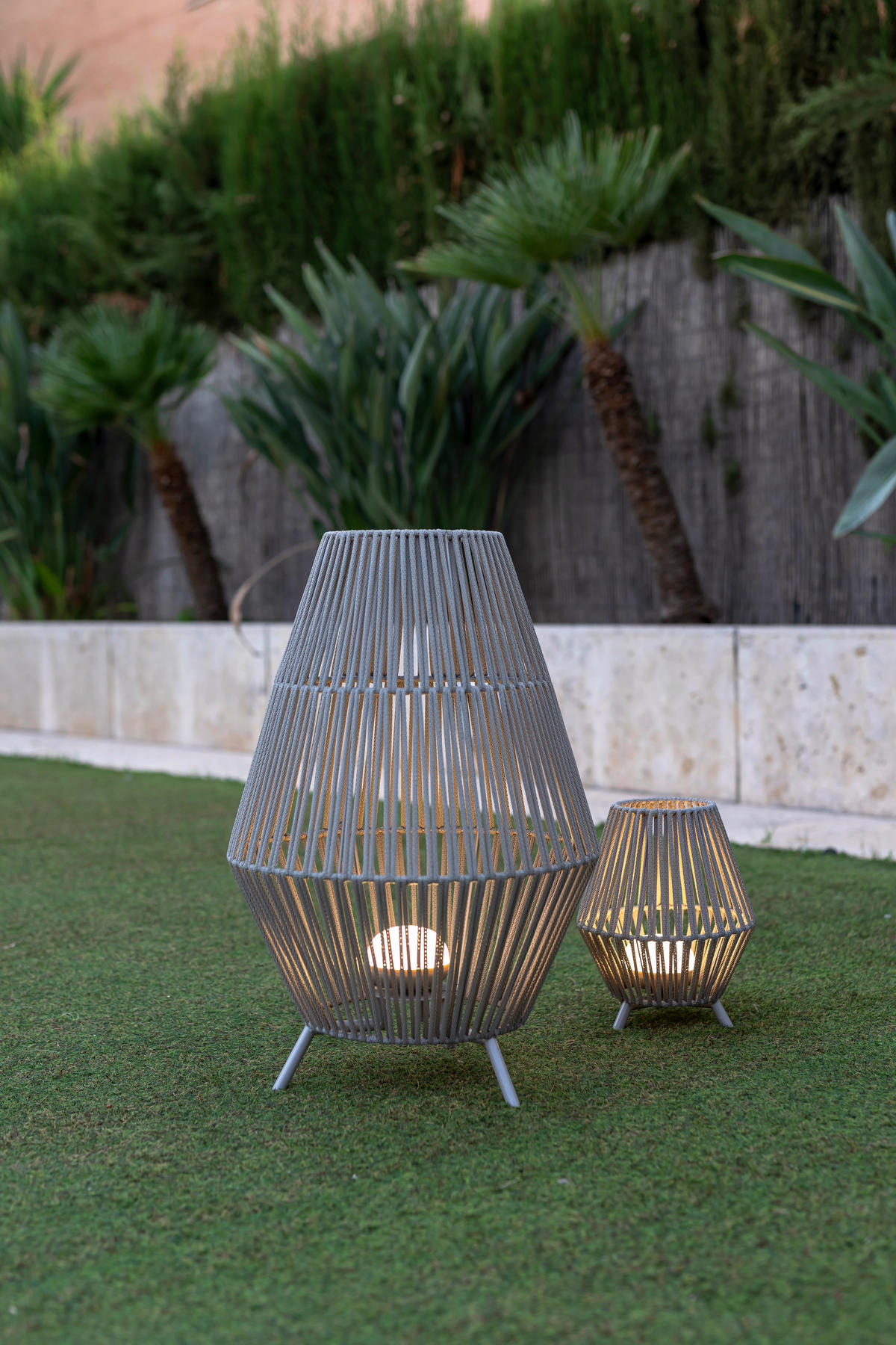 NewGarden LED-Tischleuchte taupe Kunststoff B/H/L: ca. 25,5x32,5x25,5 cm 1 Brennstellen CONTA 30 - taupe (25,50/25,50/32,50cm) - NewGarden
