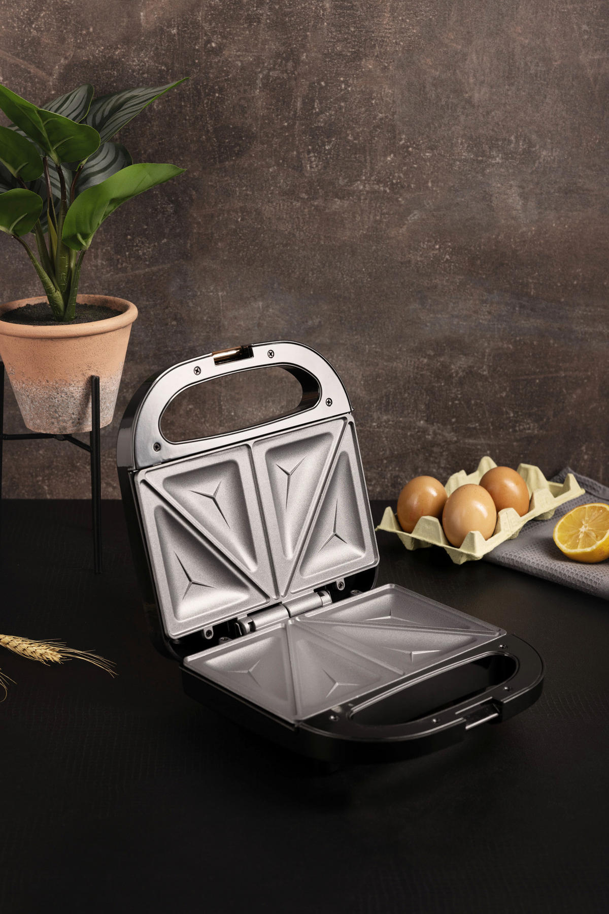 BERGNER Sandwichtoaster BG-53005-CP schwarz Kupfer Aluminium Kunststoff B/H/L: ca. 22x9x22 cm COPPER - schwarz/Kupfer (22,00/22,00/9,00cm) - BERGNER