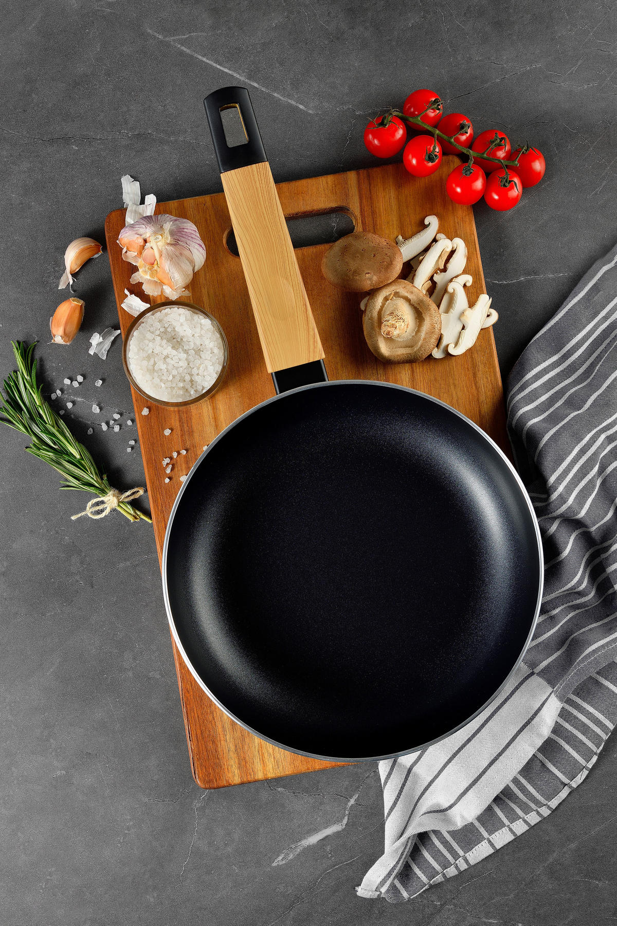BERGNER Kochgeschirrset EARTH BLACK schwarz Aluminium 5 tlg. EARTH BLACK - schwarz (52,00/38,50/16,00cm) - BERGNER