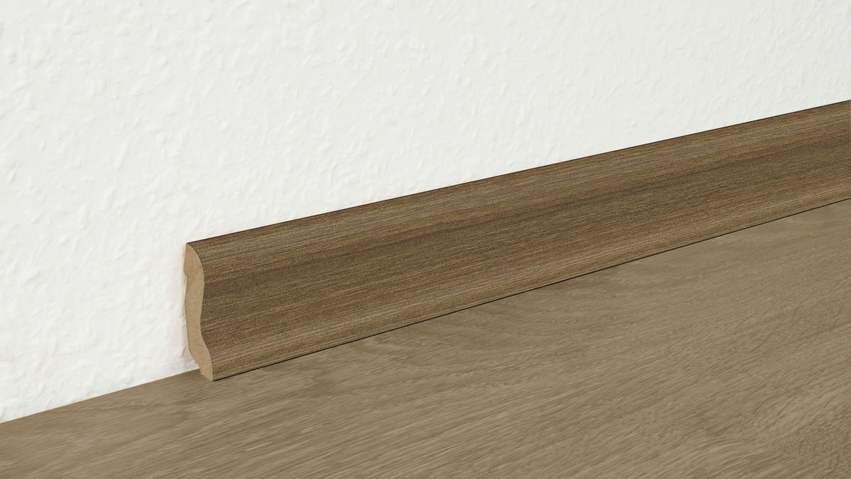 Sockelleiste L/B/H: ca. 250x2x4,5 cm pro Stück Sockelleiste Basic 45mm 1881 Nußb. - nussbaum (250,00/2,00/4,50cm)