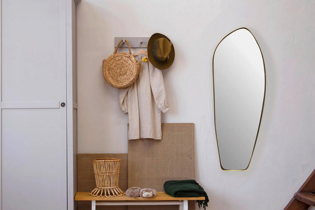 Wandspiegel gold Metall B/H/T: ca. 33x90x2,5 cm Wandspiegel - gold (33,00/90,00/2,50cm) - Wohnling