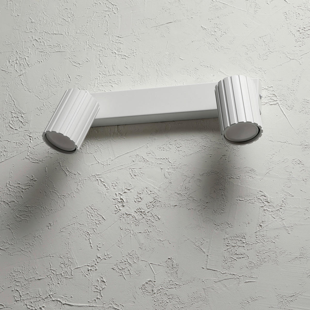 Lamkur Strahler weiß Stahl B/H/L: ca. 6,5x16,5x30 cm 2 Brennstellen Prisma - weiß (30,00/6,50/16,50cm) - Lamkur