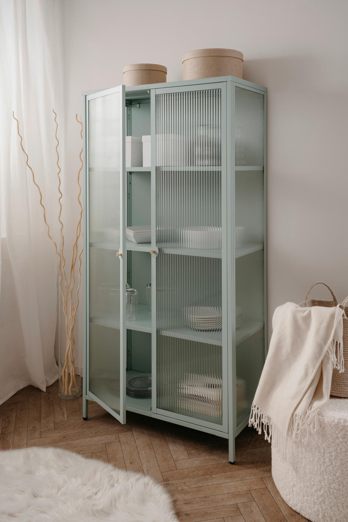 Vitrine Milton mint B/H/T: ca. 80x160x40 cm Milton - mint (80,00/160,00/40,00cm)