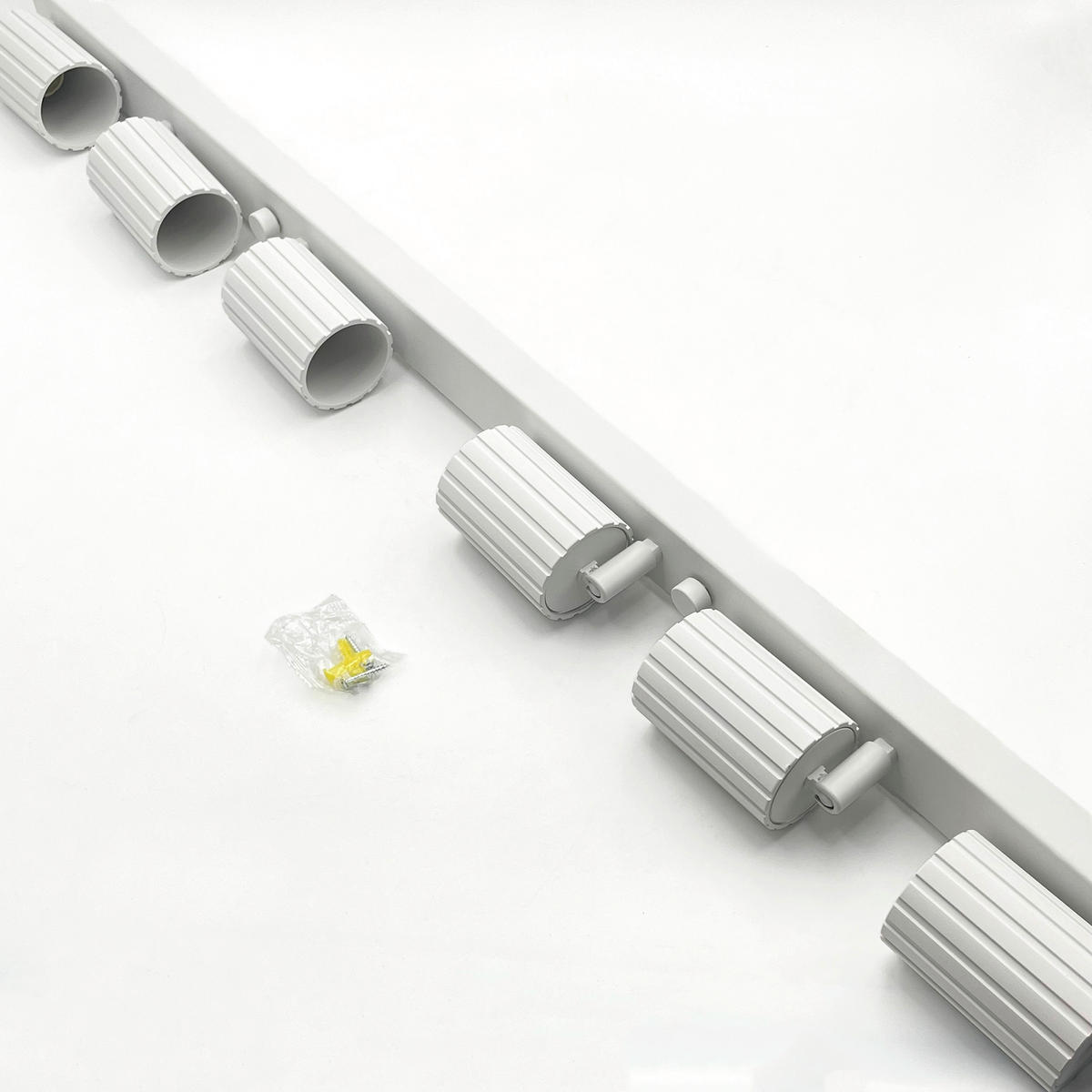 Lamkur Strahler weiß Stahl B/H/L: ca. 6,5x16,5x117 cm 6 Brennstellen Prisma - weiß (117,00/6,50/16,50cm) - Lamkur