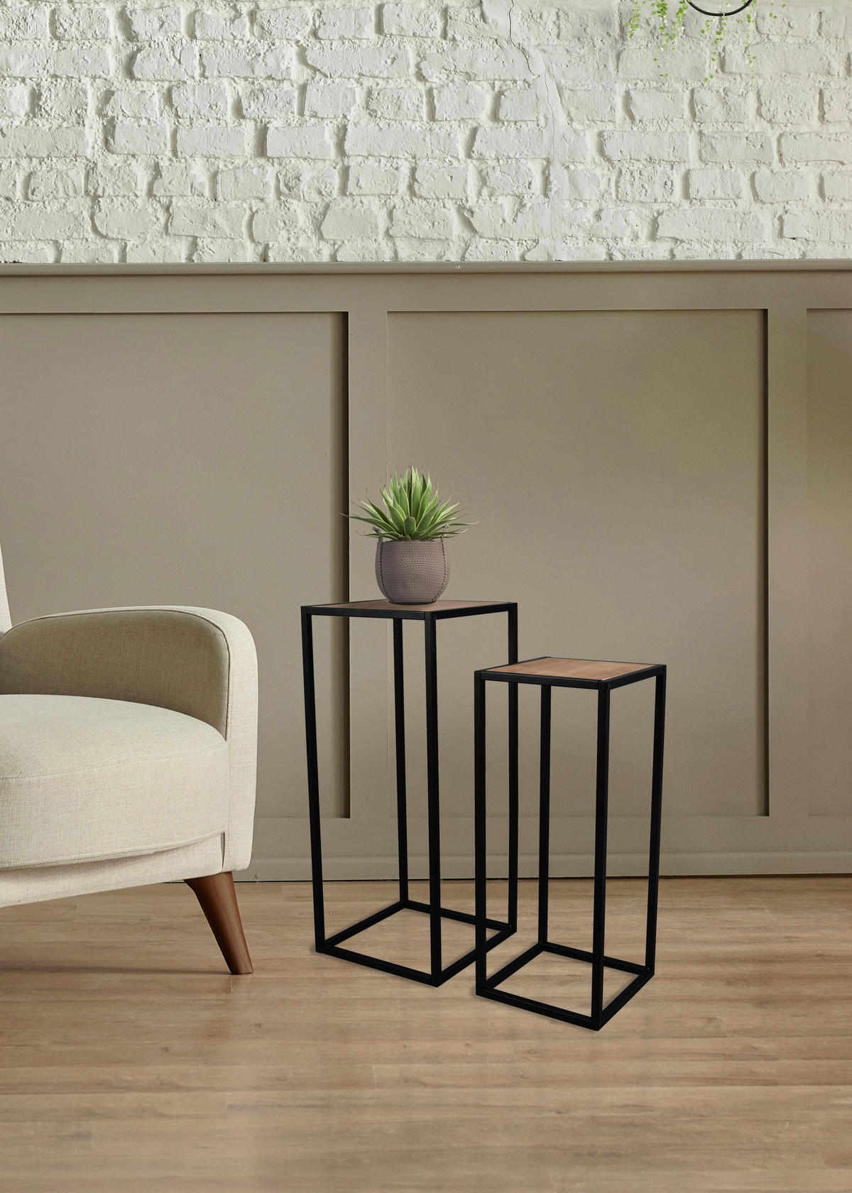 Beistelltisch Valery Eiche Artisan Nachbildung schwarz Metall MDF B/H/T: ca. 30x70x30 cm Valery - Eiche/schwarz (30,00/70,00/30,00cm)