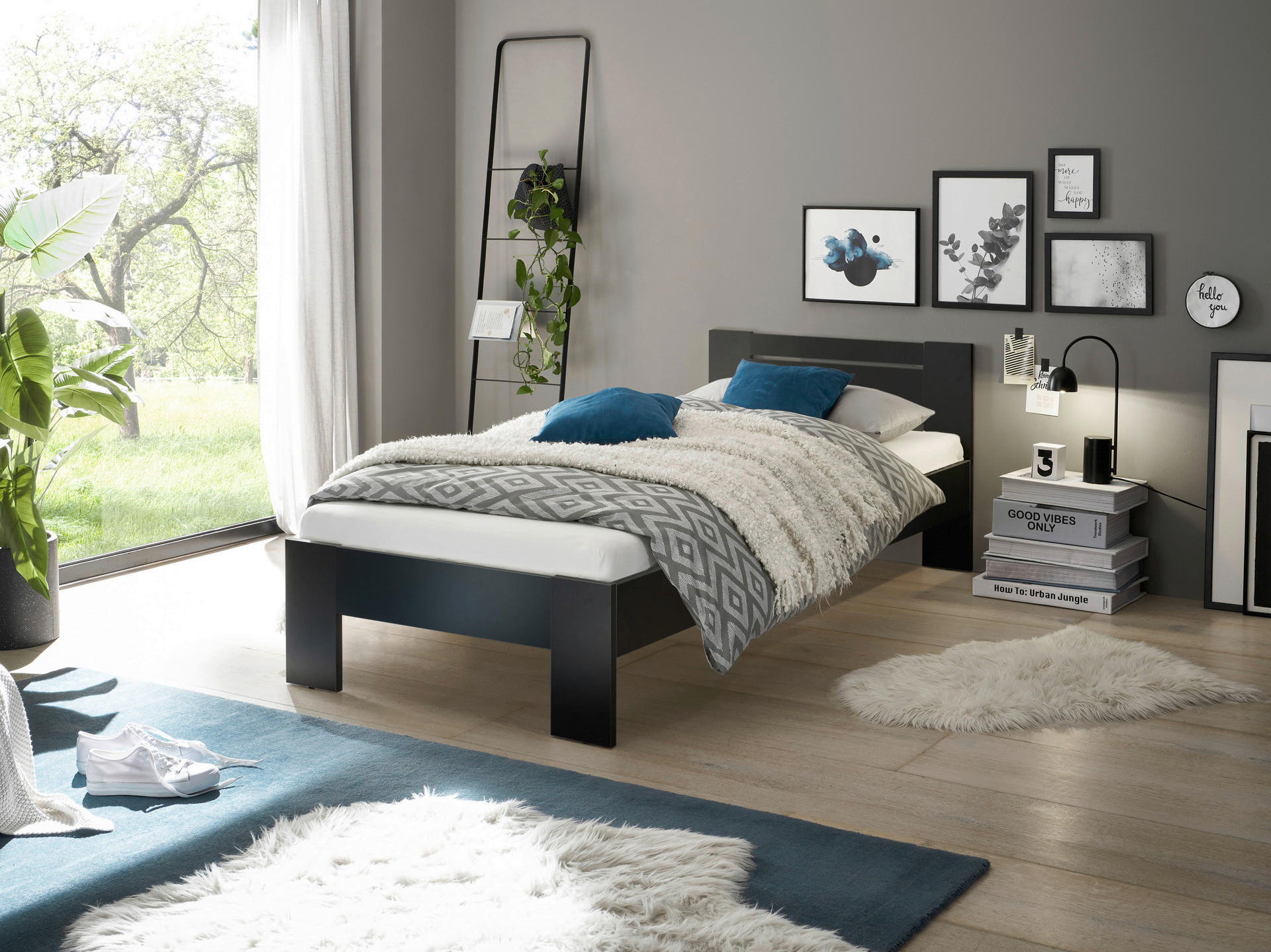 Futonbett Cannes schwarz Liegefläche B/L: ca. 90x200 cm Cannes - schwarz (95,00/71,00/204,00cm)