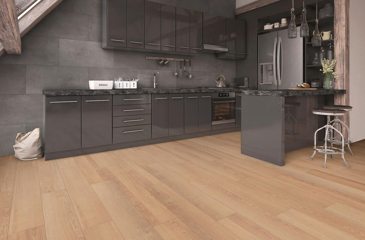 Laminatboden Eiche natur ca. 2,245 m² im Paket  B/L: ca. 19,4x128,6 cm pro Paket Eiche natur ca. 2,245 m² im Paket - natur (19,40/128,60cm)