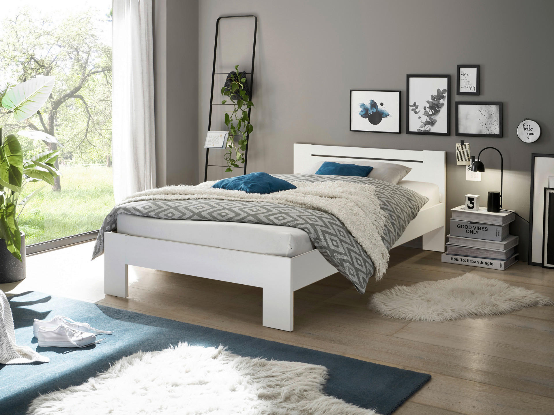 Futonbett Cannes weiß Liegefläche B/L: ca. 120x200 cm Cannes - weiß (125,00/71,00/204,00cm)