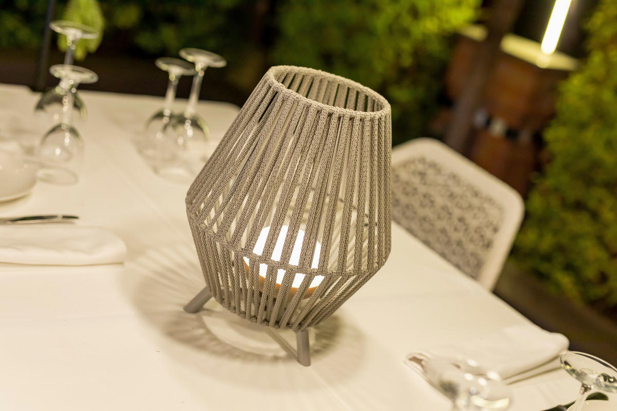 NewGarden LED-Tischleuchte taupe Kunststoff B/H/L: ca. 25,5x32,5x25,5 cm 1 Brennstellen CONTA 30 - taupe (25,50/25,50/32,50cm) - NewGarden