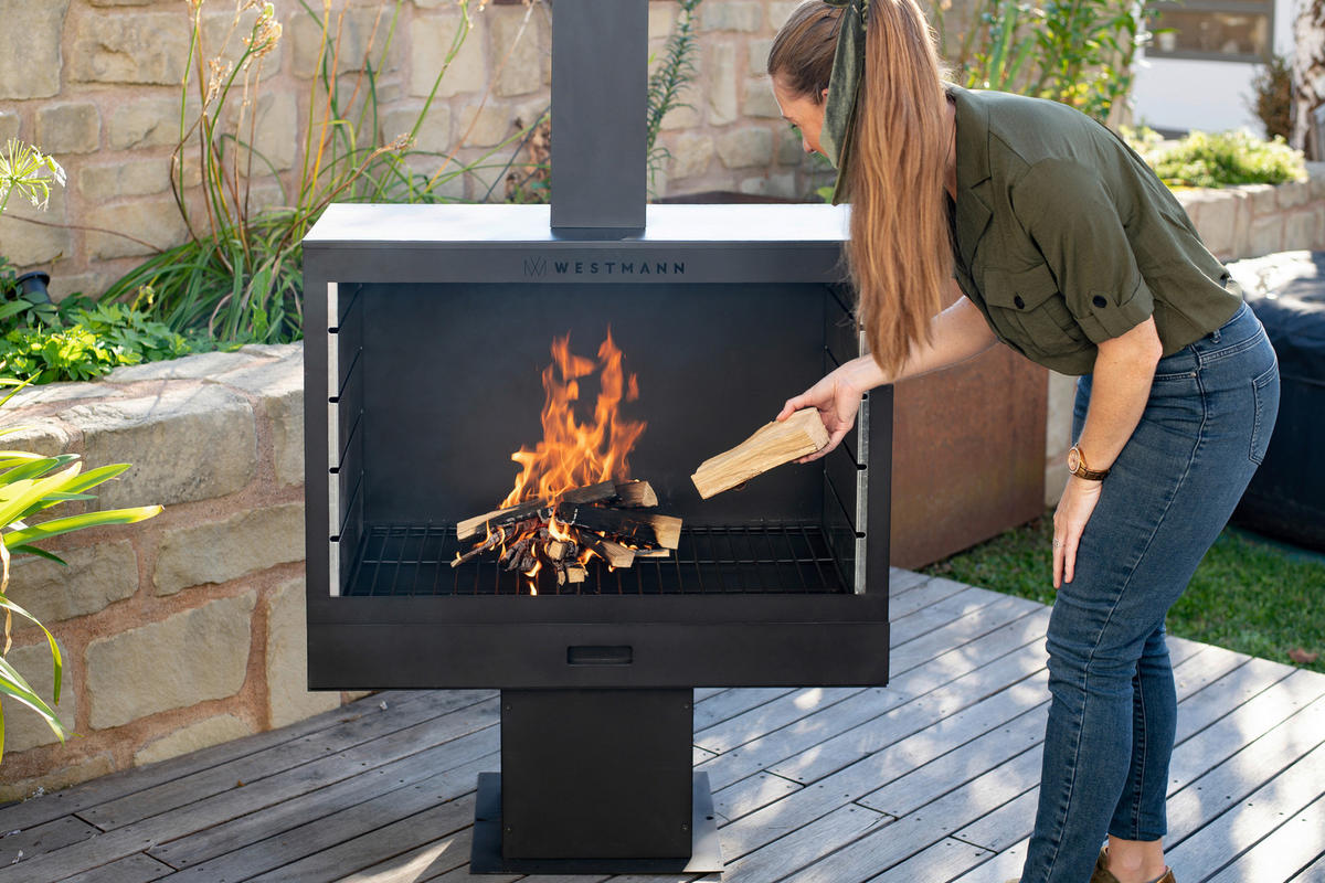 Westmann Grill-und Gartenkamin schwarz Metall B/H/T: ca. 90x160x50 cm Grill und Gartenkamin - schwarz (90,00/160,00/50,00cm) - Westmann