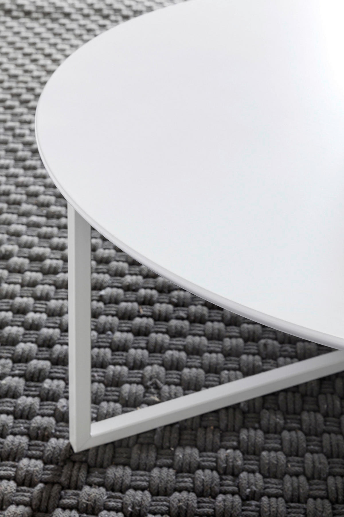Couchtisch weiß weiß Lack matt B/H/T: ca. 80x33x80 cm Couchtisch - weiß (80,00/33,00/80,00cm) - Wohnling