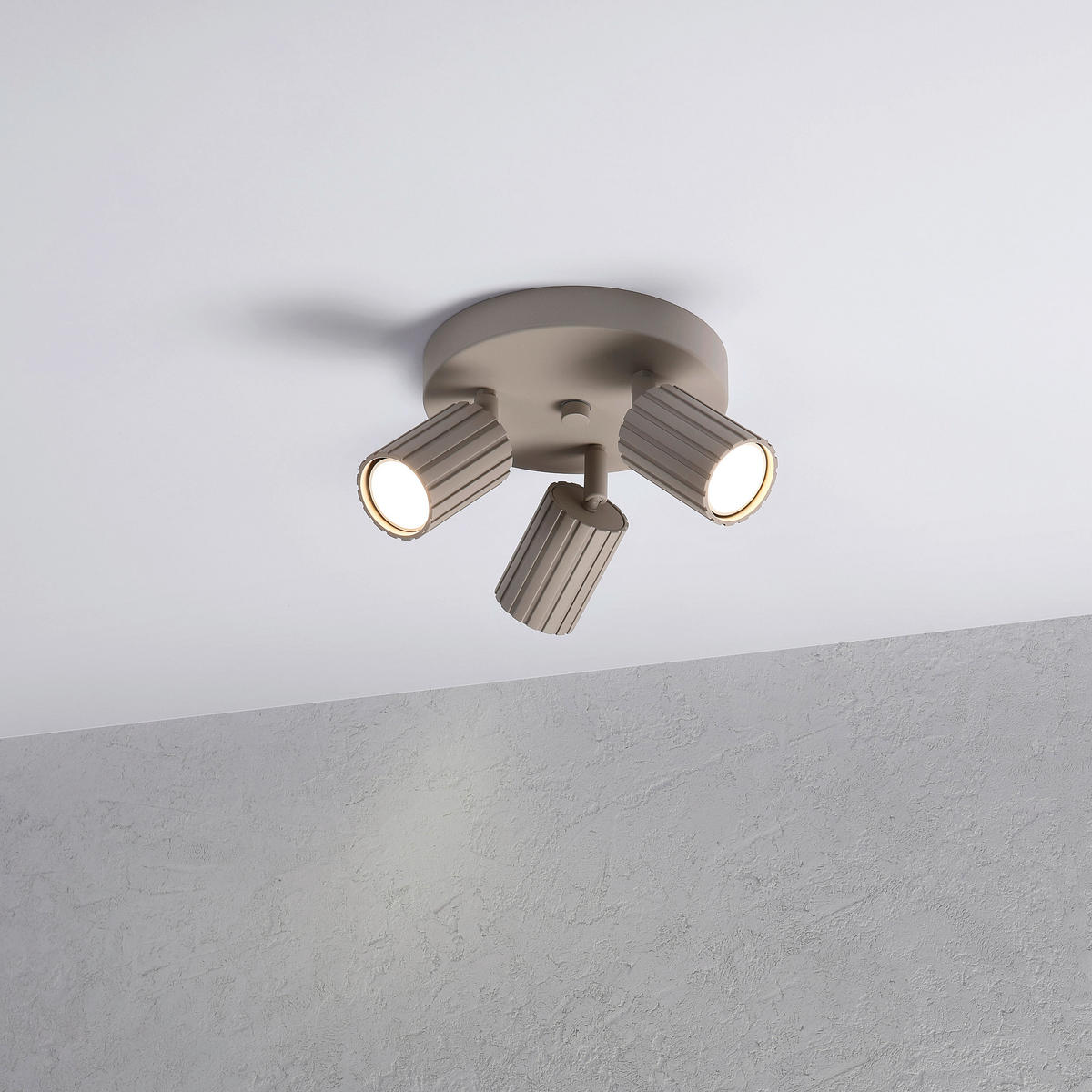 Lamkur Strahler beige Stahl B/H/L: ca. 18x19,5x18 cm 3 Brennstellen Prisma - beige (18,00/18,00/19,50cm) - Lamkur