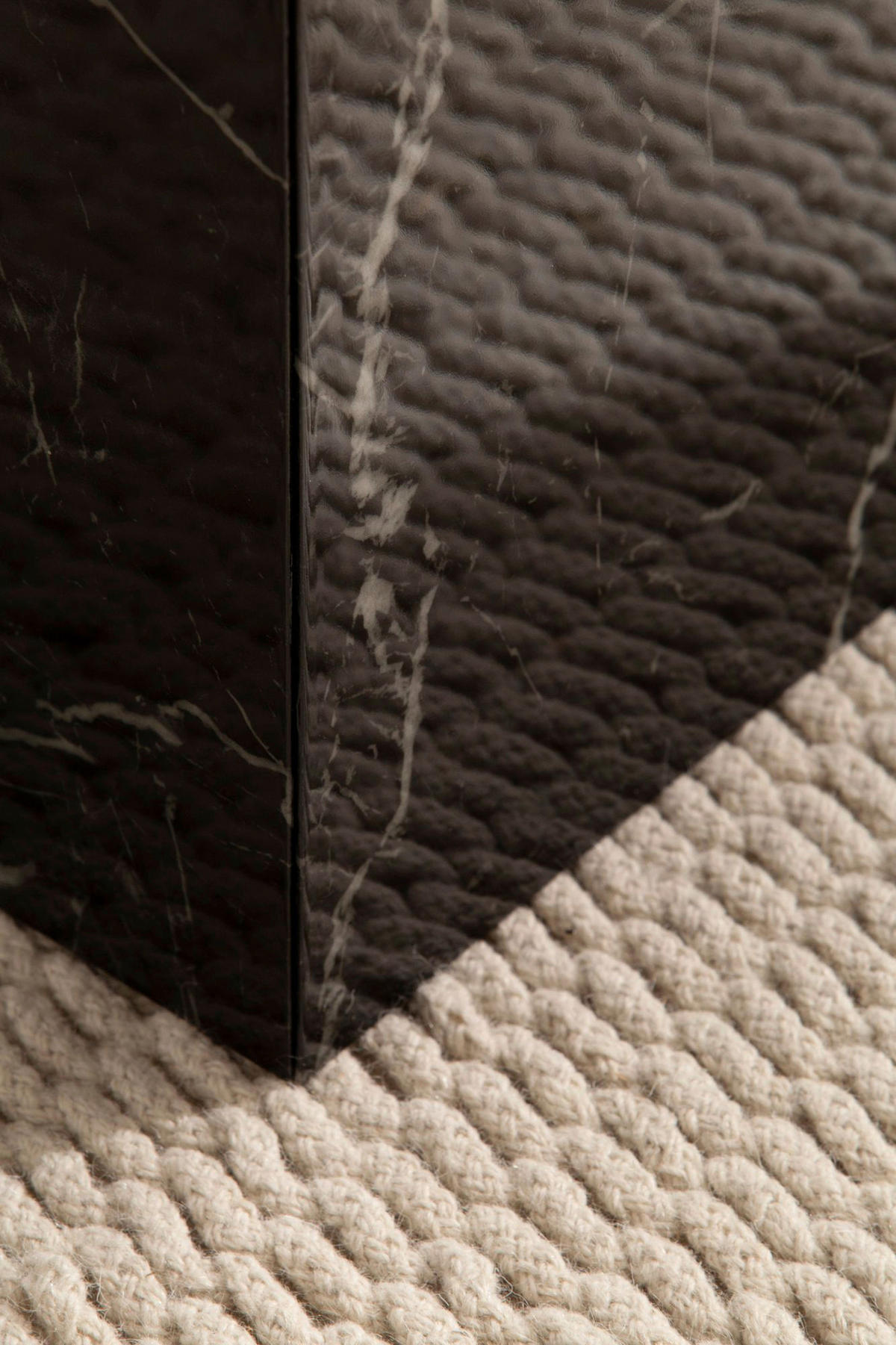 Couchtisch schwarz Marmor Optik B/H/T: ca. 50x42x50 cm Couchtisch - schwarz (50,00/42,00/50,00cm) - Wohnling