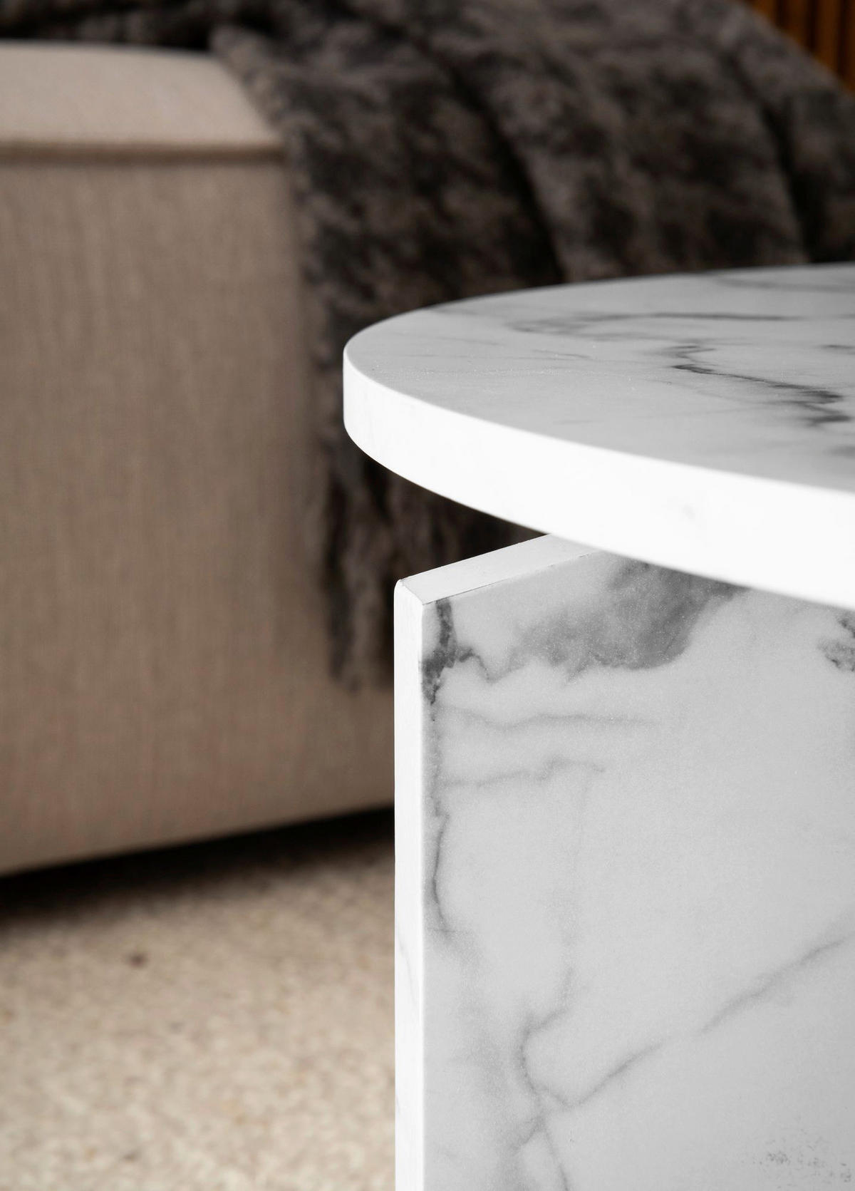 Couchtisch weiß Marmor Optik B/H/T: ca. 70x33x70 cm Couchtisch - weiß (70,00/33,00/70,00cm) - Wohnling