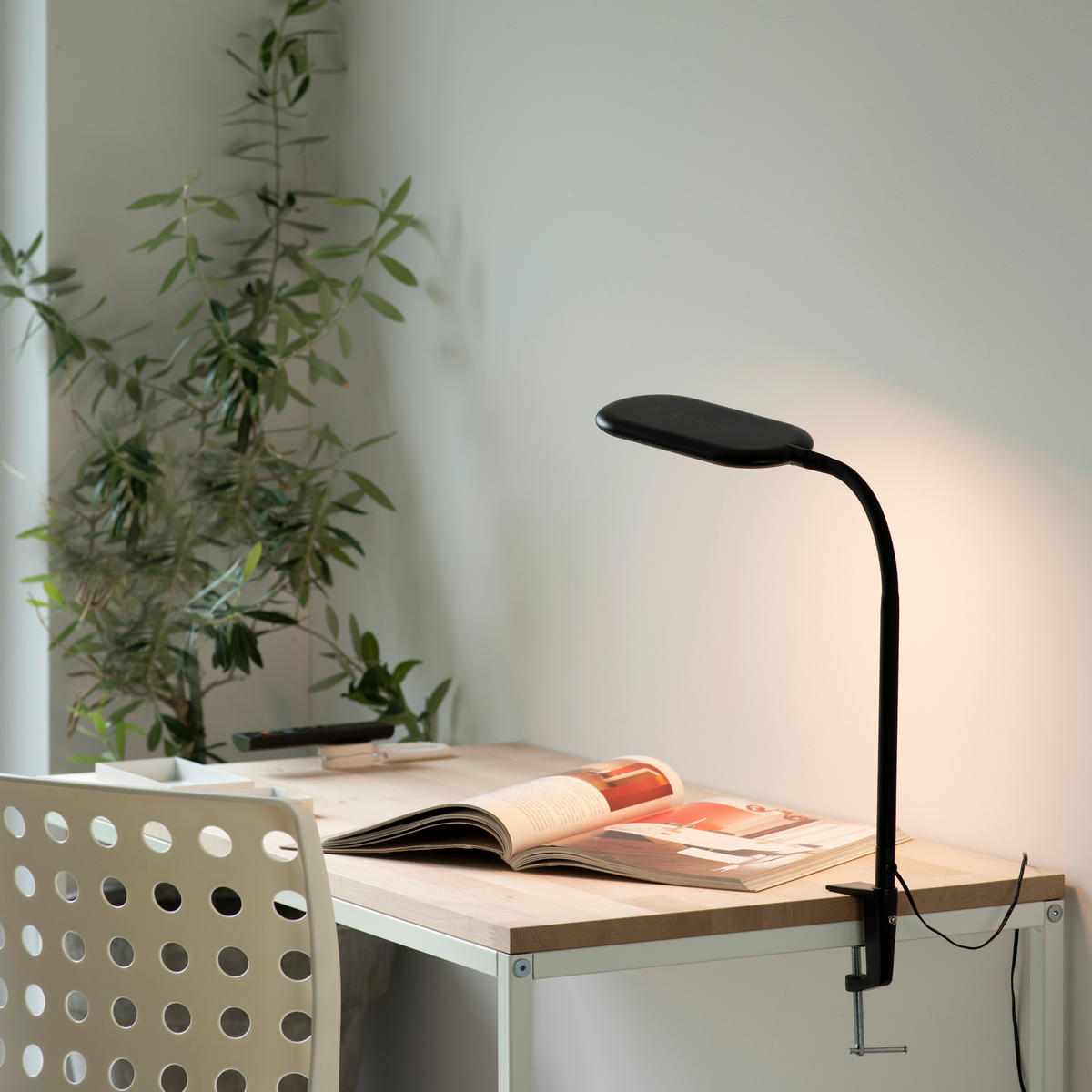 Just Light LED-Klemmleuchte KELLY 14404-18 schwarz Kunststoff B/H/T: ca. 36x67x36 cm 1 Brennstellen KELLY - schwarz (36,00/67,00/36,00cm) - Just Light