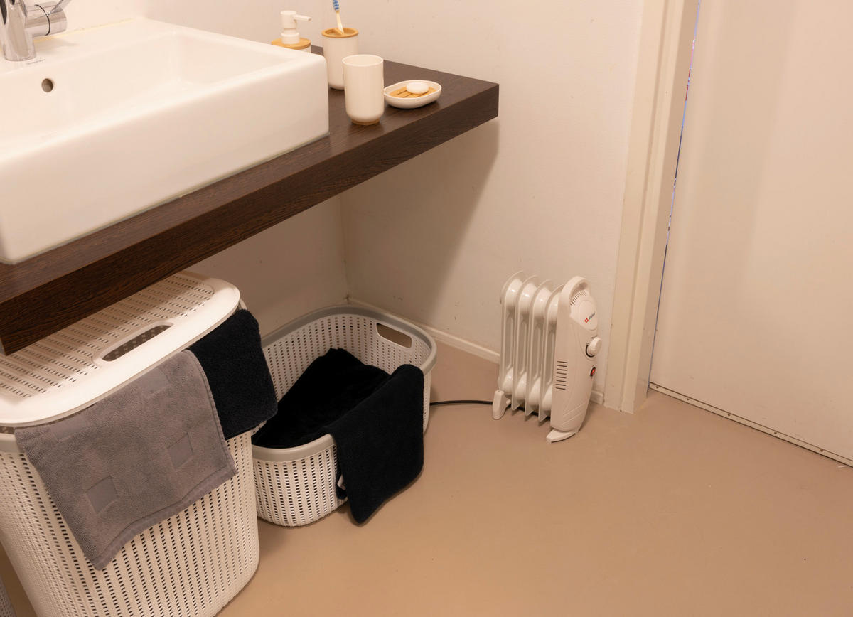 Ölradiator weiß Metall B/H/T: ca. 23x38x13,5 cm ca. 650 W Ölradiator - weiß (23,00/38,00/13,50cm)