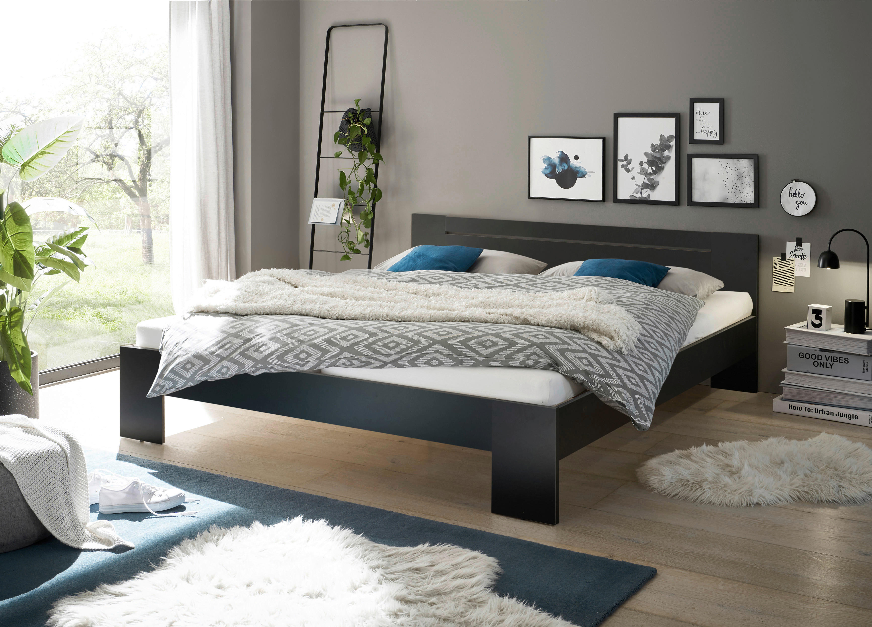 Futonbett Cannes schwarz Liegefläche B/L: ca. 180x200 cm Cannes - schwarz (185,00/71,00/204,00cm)